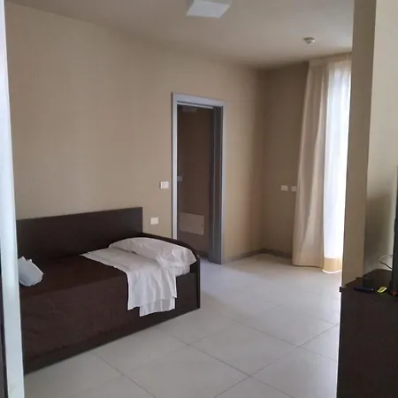 Basic 4 Adulti شقة